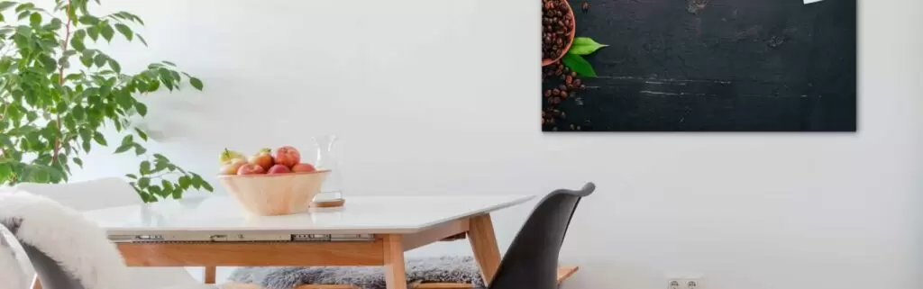 Lavagna magnetica in vetro: eleganza e funzionalità
