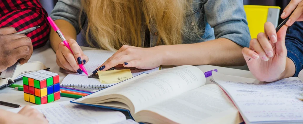 Il metodo di Cornell sulla lavagna – come prendere appunti in modo efficace?