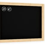 Lavagna nera con cornice in legno naturale 70x50 cm